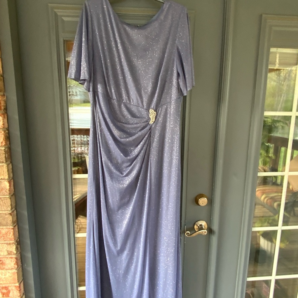 Elegant Blue Evening Gown